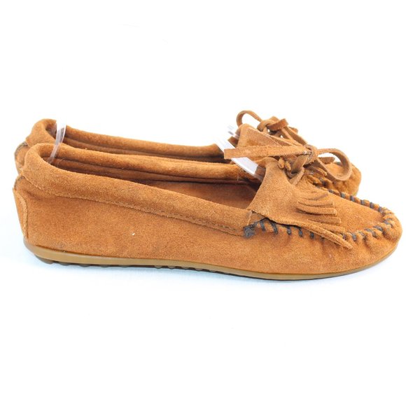 Minnetonka Model: 402  Brown Suede Fringe Non Skid Sole Moccasin Flat #124 - Picture 4 of 9
